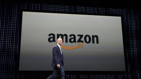 Скандал! Служители на Amazon слушат гласови записи от Alexa