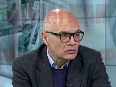 Тихомир Безлов: Всеки трети българин е бил обект на телефонните измамници