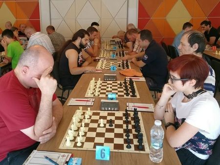Турнир по ускорен шах в памет на Иван Шопов ще се проведе в Айтос