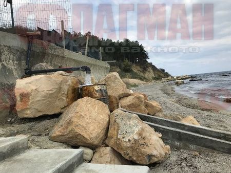 Строежи край Варна изливат отпадни води в морето