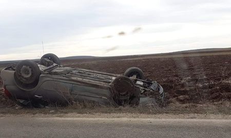 Добричлия обърна колата си по таван след зрелищна каскада на пътя Бургас-Варна