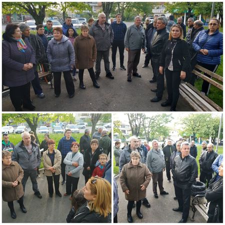 Лозово на бунт преди Великден: Превърнаха църквата ни в търговско дружество, отец Петър я обсеби