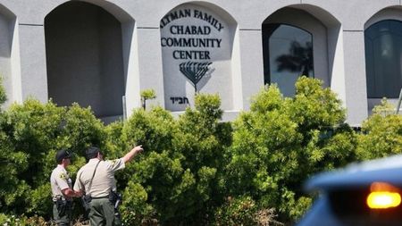 Стрелба в синагога в Калифорния, има жертва
