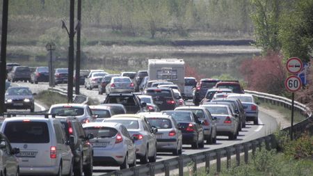 Извънредни мерки за голямото пътуване утре, вижте къде са въведени ограничения