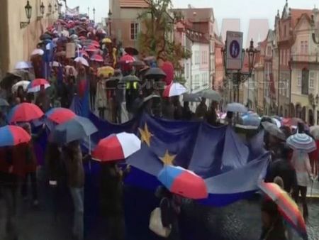 Протест заради смяната на министър в Чехия