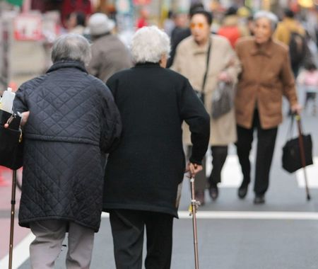 Не мигранти и изкуствен интелект - застаряванто е основният проблем за човечеството