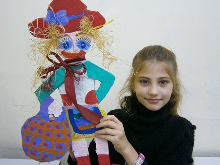 300 деца се включиха в национален конкурс за изработване на театрални кукли