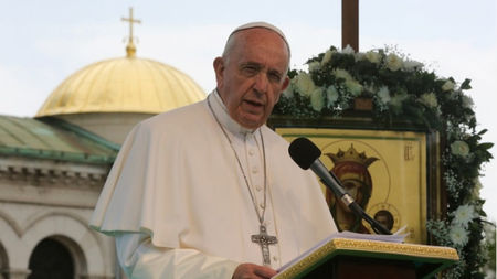 Папа Франциск: С огъня на любовта да разтопим леда на войната