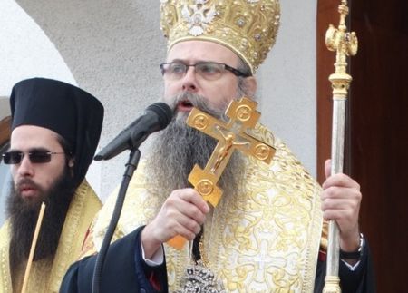 Пловдивският митрополит Николай пак блесна - заклейми папата с безумни аргументи