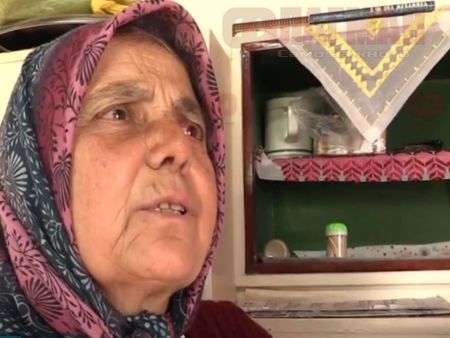 Майсторка на баклава от Желязово се моли по пет пъти на ден за здраве и мир