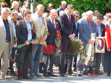 Българи и руснаци почетоха Деня на победата в Бургас