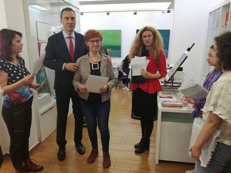 Кметът на Бургас Димитър Николов награди участниците в пленер за Деня на Европа