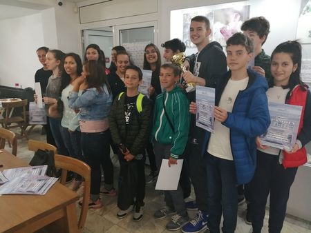 ОУ „Георги Бенковски“ и Математическата гимназия са големите победители  в състезанията на Бургаския музей