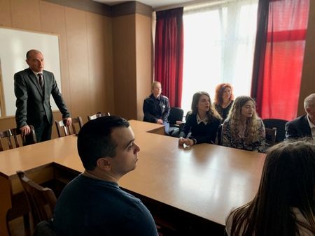 Второкурсници от БСУ на среща при директора на ОДМВР-Бургас ст. комисар Калоян Калоянов