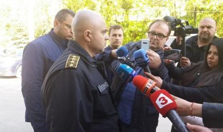 Откриха оръжие, с което може да е извършено едно от убийствата в Костенец