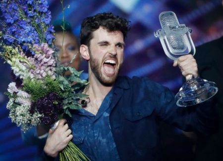 Чудо! Бял хетеросексуален мъж от Холандия спечели "Евровизия"