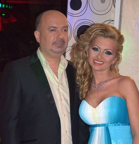 Съпругата на Орхан Мурад проговори за скандала и изтритите семейни снимки