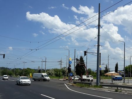 Край на тапата за ж.к."Меден рудник"! Пуснаха движението и по двете платна