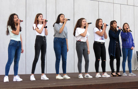 Певиците от “Сюрприз” в Несебър празнуваха 21-годишнина на състава