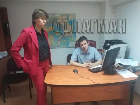 В щаба на БСП в Бургас се надяват на чудо след пристигането на протоколите