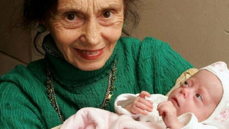 Жена роди на 67! Ето как изглеждат тя и детето й 14 години по-късно