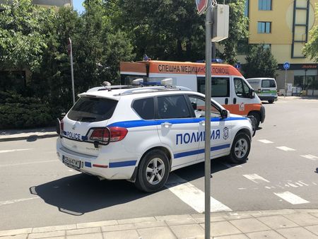 Жена припадна до подземната улица в центъра на Бургас