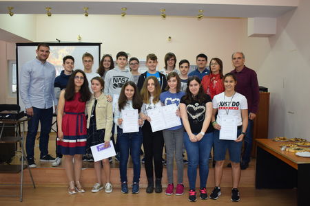 Абитуриенти от ППМГ-Бургас с поглед в бъдещето: Организираха състезание по физика и математика