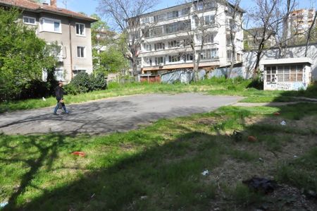 Бургазлии не искат под прозорците си двуетажен паркинг, а нова детска площадка