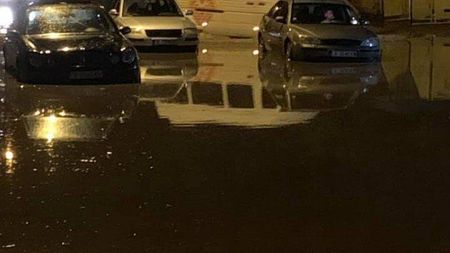 Мощна буря удари Хасково, улиците се превърнаха в реки