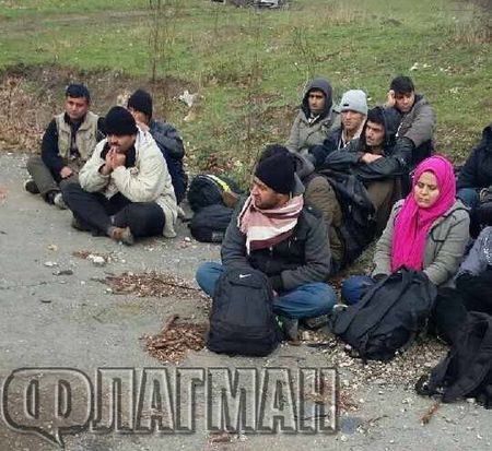 Задържаха нелегални мигранти край Каблешково