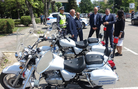 Полицията в Несебър се сдоби с три нови мотоциклета