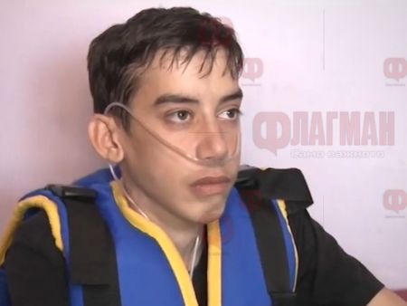 Потресаващо! Иван от Бургас се бори за всяка глътка въздух, нуждае се от трансплантация на бял дроб