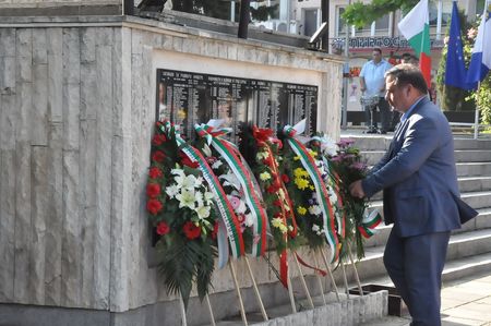 Бургас почете паметта на загиналите за свободата на българите в Македония