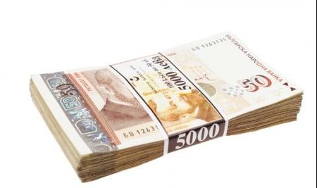 Евростат: Рязък ръст на заплатите в България