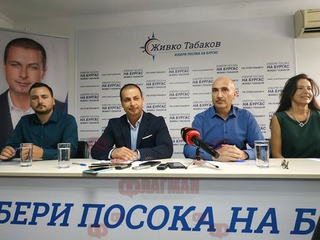 Започна извънредната пресконференция, на която Живко Табаков ще обяви важна новина /НА ЖИВО/