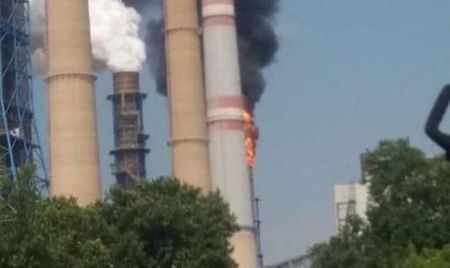 12 екипа на пожарната се борят с огъня в ТЕЦ 2, няма замърсяване