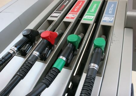 Шофьорски трик: Да излъжеш брояча на бeнзиностанцията - може и то лесно