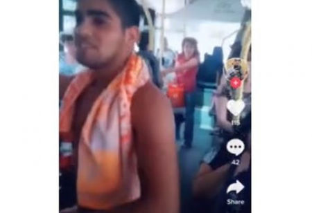 Пак безчинство: Цигани псуват и се заканват "да е*ат гяурите" в рейс, пълен с жени