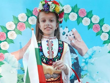 9-годишно момиче от Варна спечели „Мини Мис Планета”