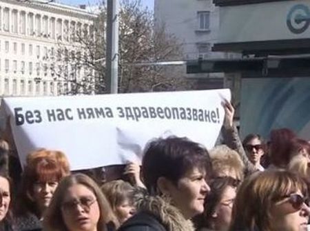 Медицинските сестри в Сливен излизат на предупредителна стачка