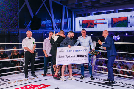 Грандиозно шоу на Максфайт 43: Наградиха Снайпера Копривленски, Нинджата взе реванш срещу Милен Паунов
