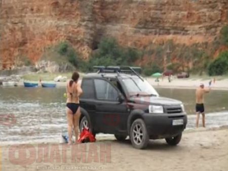 Джипове и каравани на плаж Болата край Варна, глобяват и чужденци
