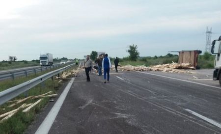 Тежък инцидент затвори магистрала "Тракия"