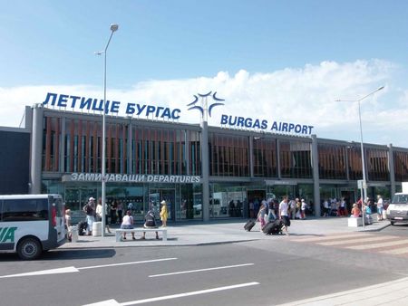 8,6 % спад на туристите на Летище Бургас през 2019