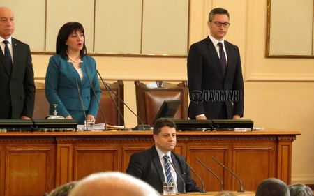 Ципов се завърна в парламента, Вигенин дебютира на президиума