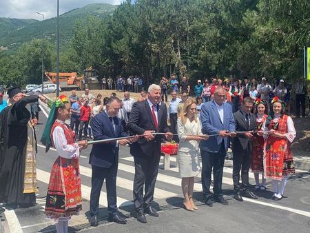 Вицепремиерът Марияна Николова откри ново кръгово на Подбалканския път