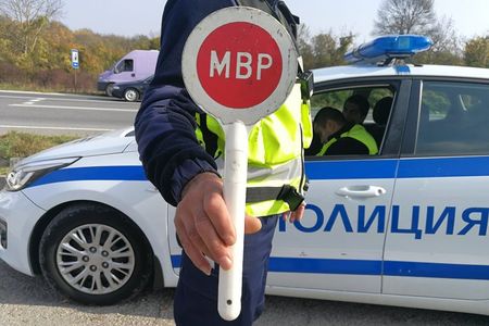Ангел от Бургас се качи мъртвопиян зад волана на Опела си, задържаха го в ж.к."Меден рудник"
