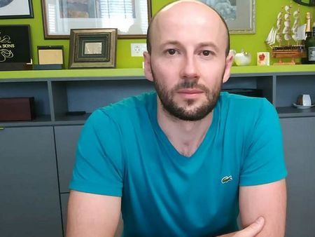 Руски турист се оплака, че е нападнат от „български мутри“ на плажа в Черноморец, взели му металдетектора