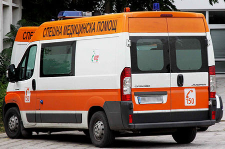 След 10 дни борба за живот: Почина възрастната жена, пометена от кола в жк. "Славейков"