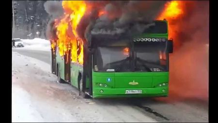 Автобус с деца от Молдова се запали на пътя Бургас-Варна